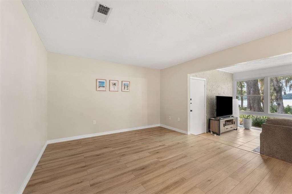 2660 SW 14TH DRIVE 125 photo 20