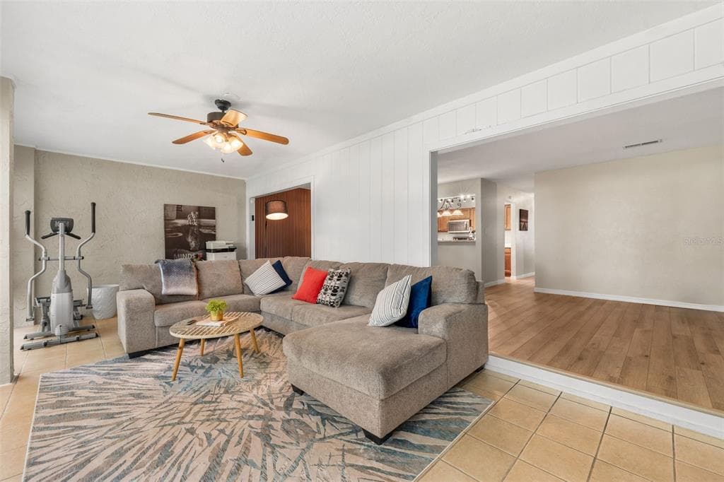 2660 SW 14TH DRIVE 125 photo 9
