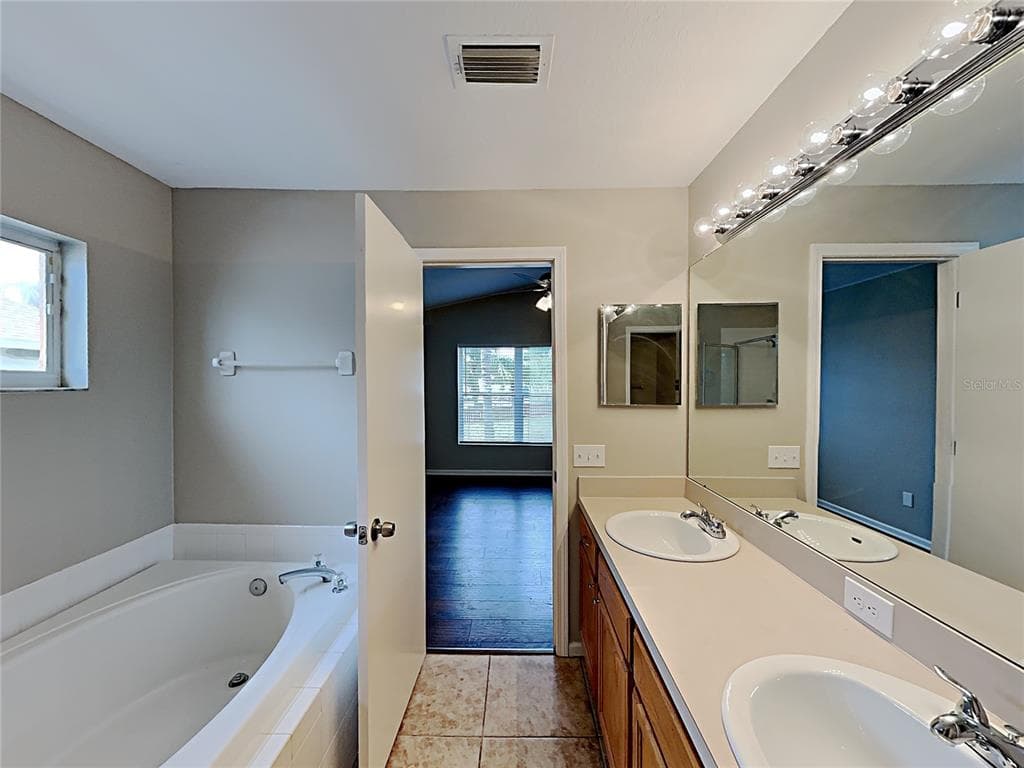 10328 SOARING EAGLE DRIVE photo 12