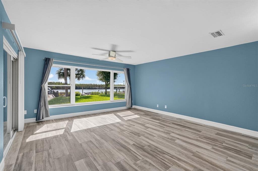 1136 HARBOUR POINT DRIVE photo 8