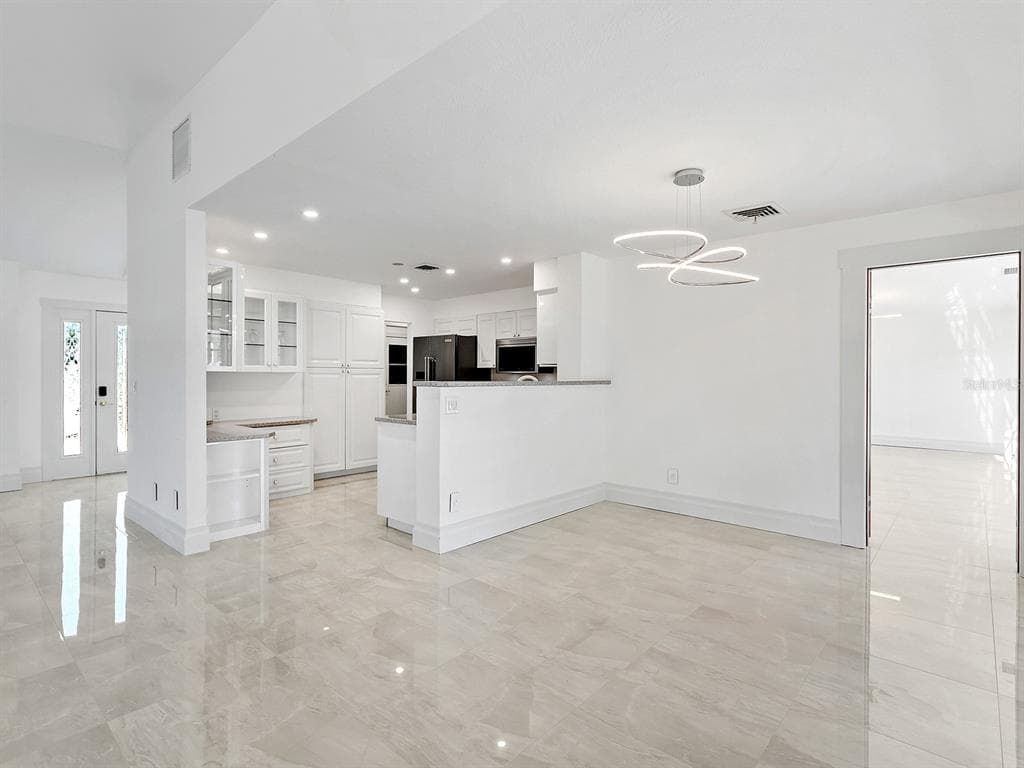 396 BAYSHORE DRIVE photo 12