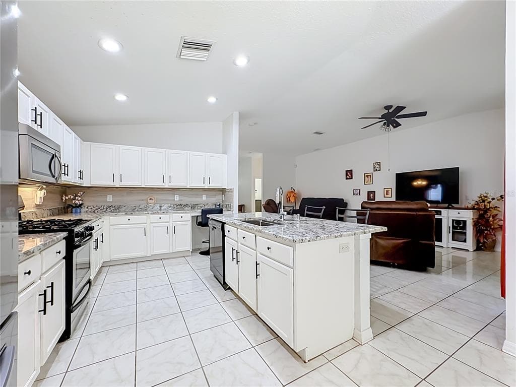 6630 CAMBRIDGE PARK DRIVE photo 14