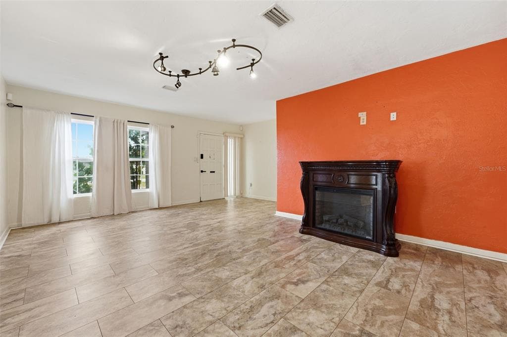 4094 GARDNER DRIVE photo 6