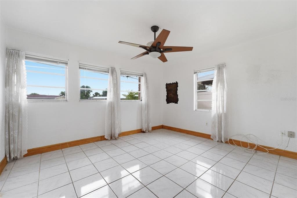 4094 GARDNER DRIVE photo 18