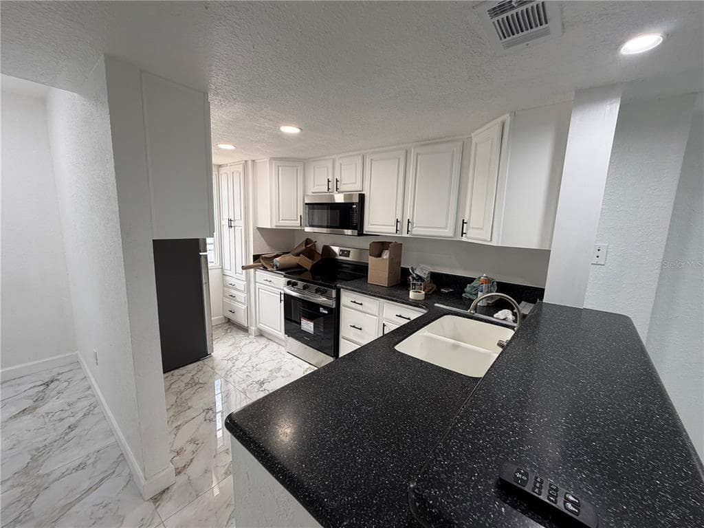 6661 121ST AVENUE G photo 11
