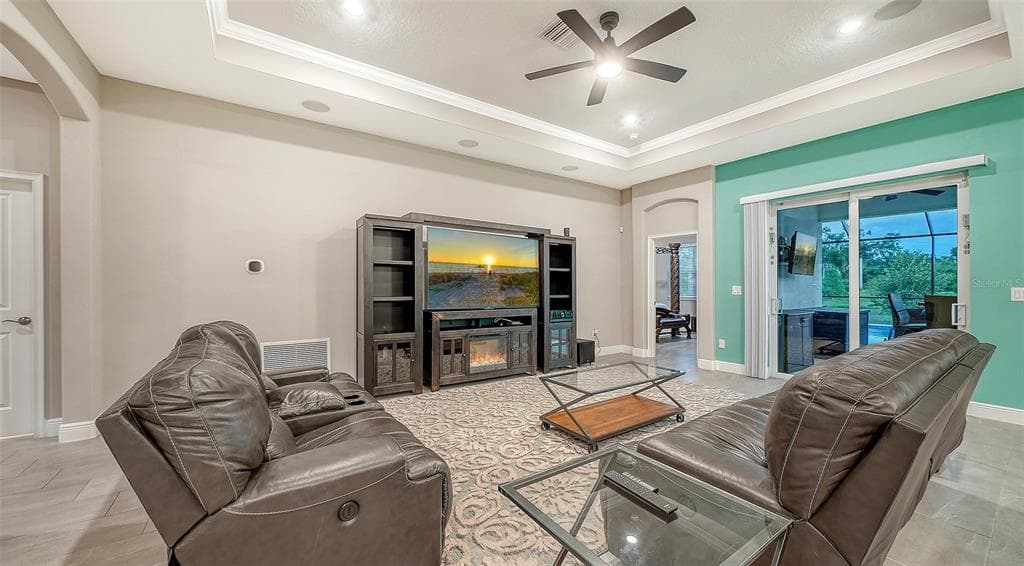 8234 TEA OLIVE TERRACE photo 15