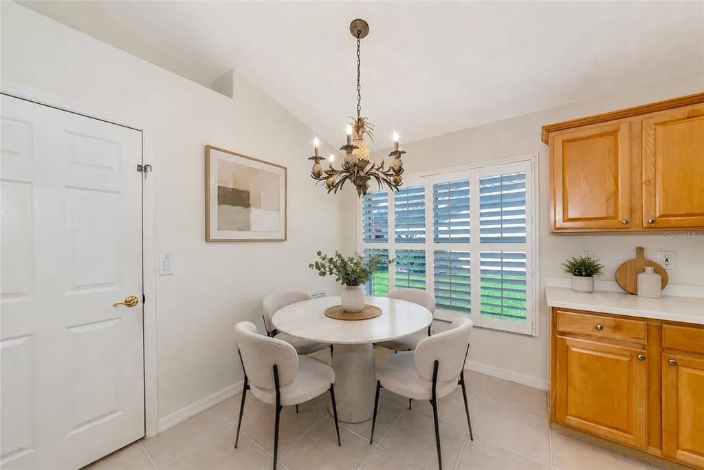 5133 FLAGSTONE DRIVE photo 9