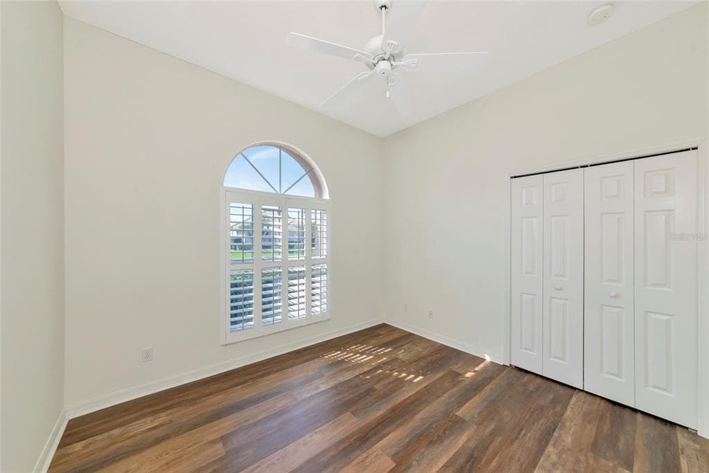 5133 FLAGSTONE DRIVE photo 14