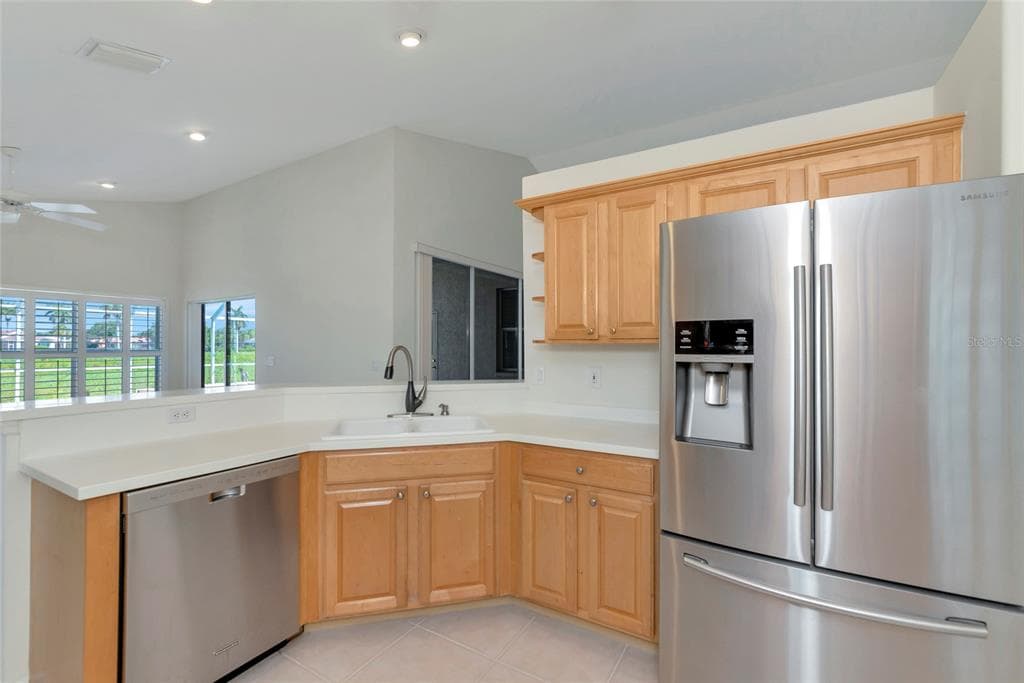 5133 FLAGSTONE DRIVE photo 8