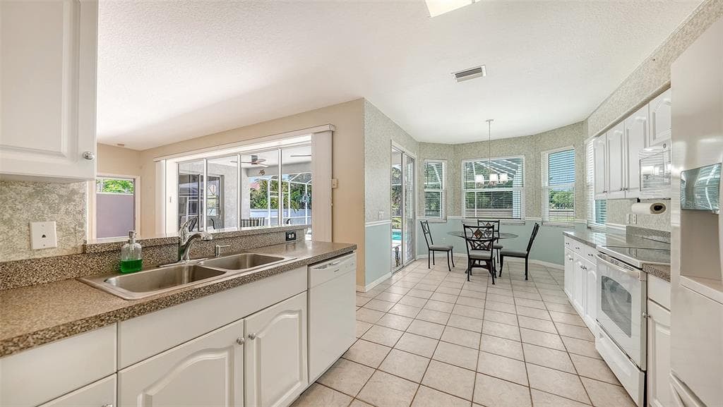 7287 38TH COURT E photo 16