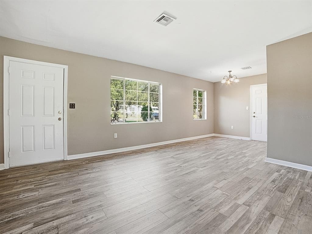 404 LOUIS STREET 4