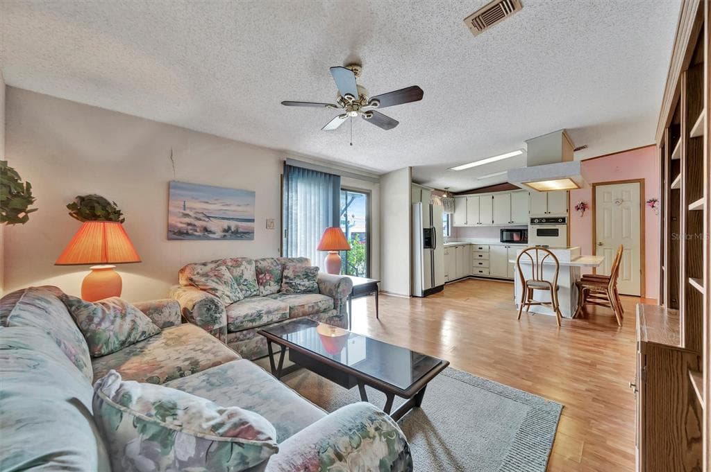 236 N SAINT THOMAS CIRCLE photo 24