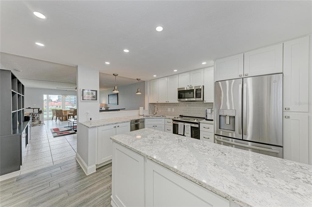 250 SANTA MARIA STREET 219 photo 11