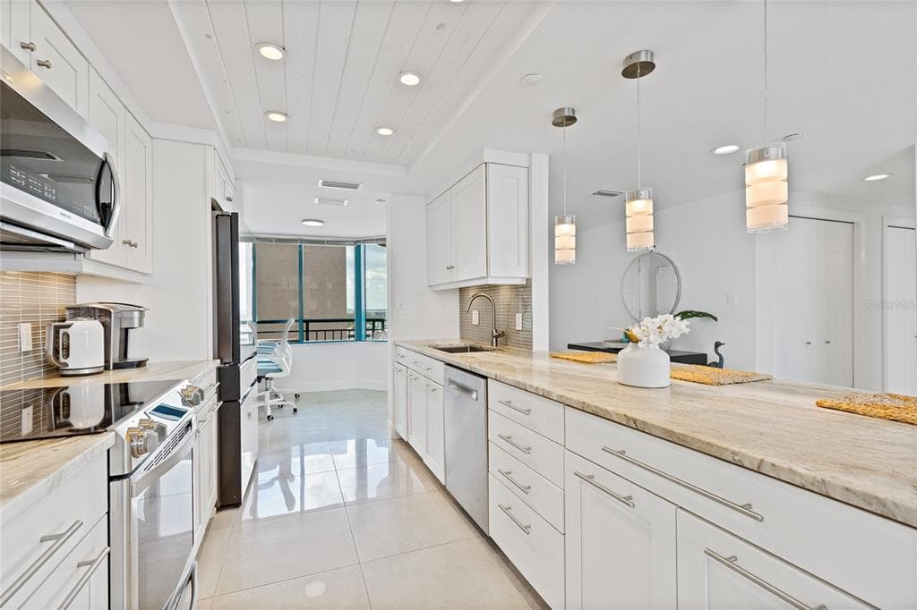 1520 GULF BOULEVARD 1807 photo 6