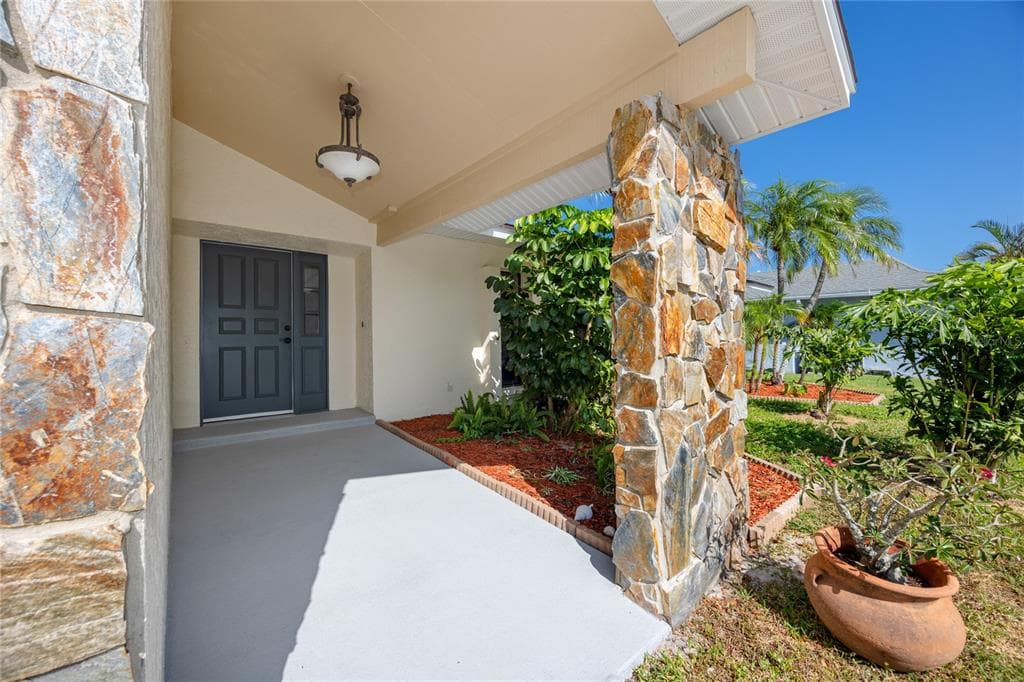 8046 BAYHAVEN DRIVE photo 9