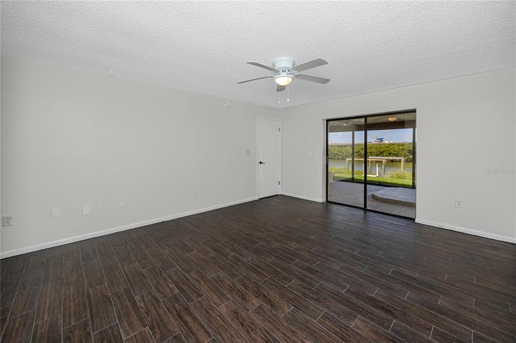 8046 BAYHAVEN DRIVE photo 25