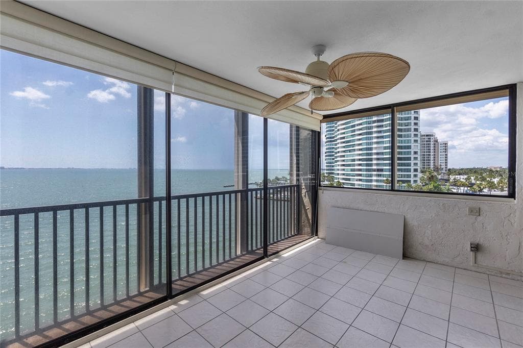 101 SUNSET DRIVE PH1 photo 6