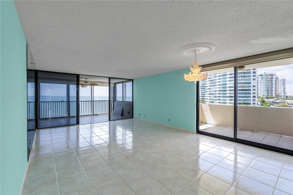 101 SUNSET DRIVE PH1 photo 10