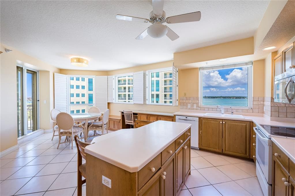1180 GULF BOULEVARD 1202 photo 21