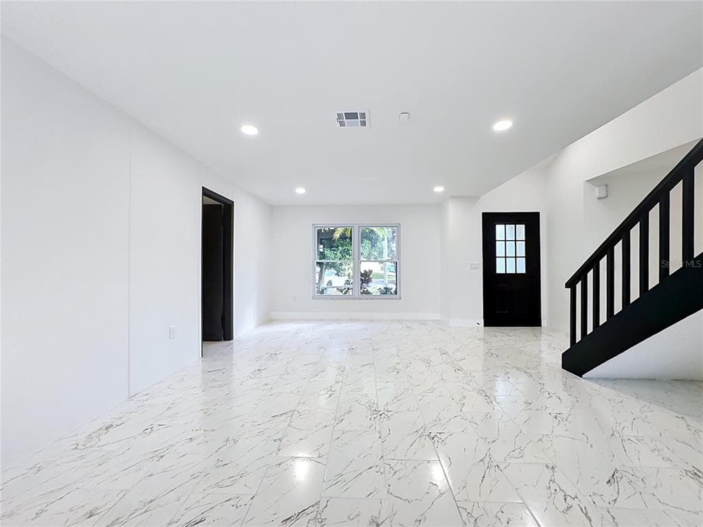 4256 KING RICHARD LANE photo 6