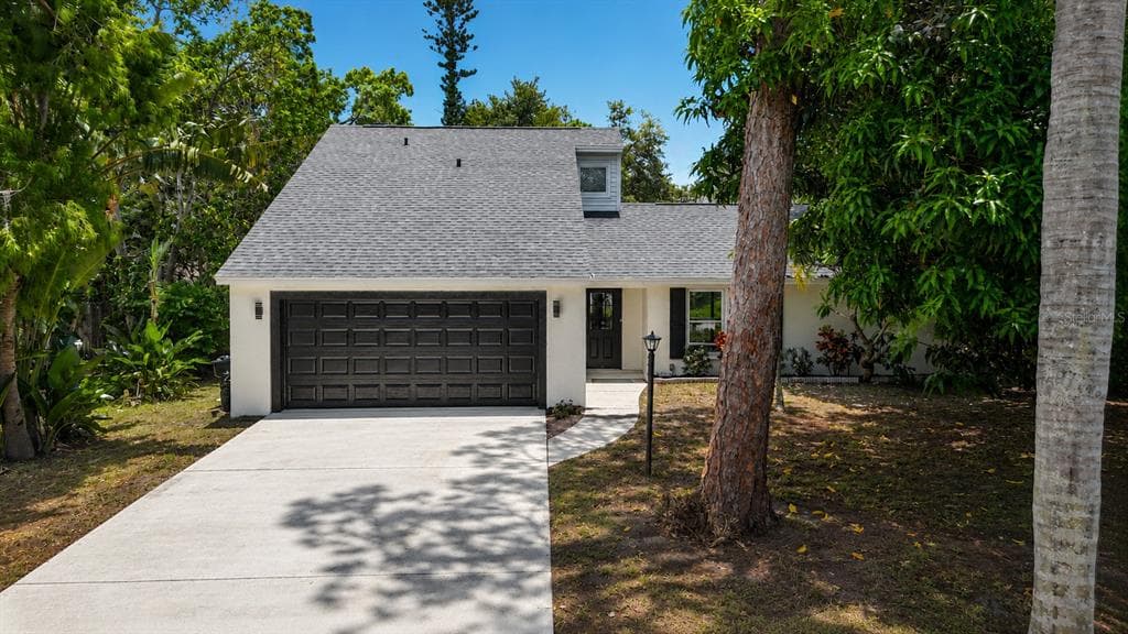 4256 KING RICHARD LANE photo 1
