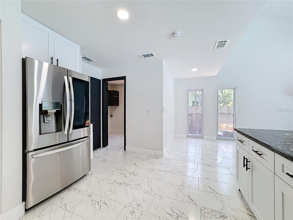 4256 KING RICHARD LANE photo 9