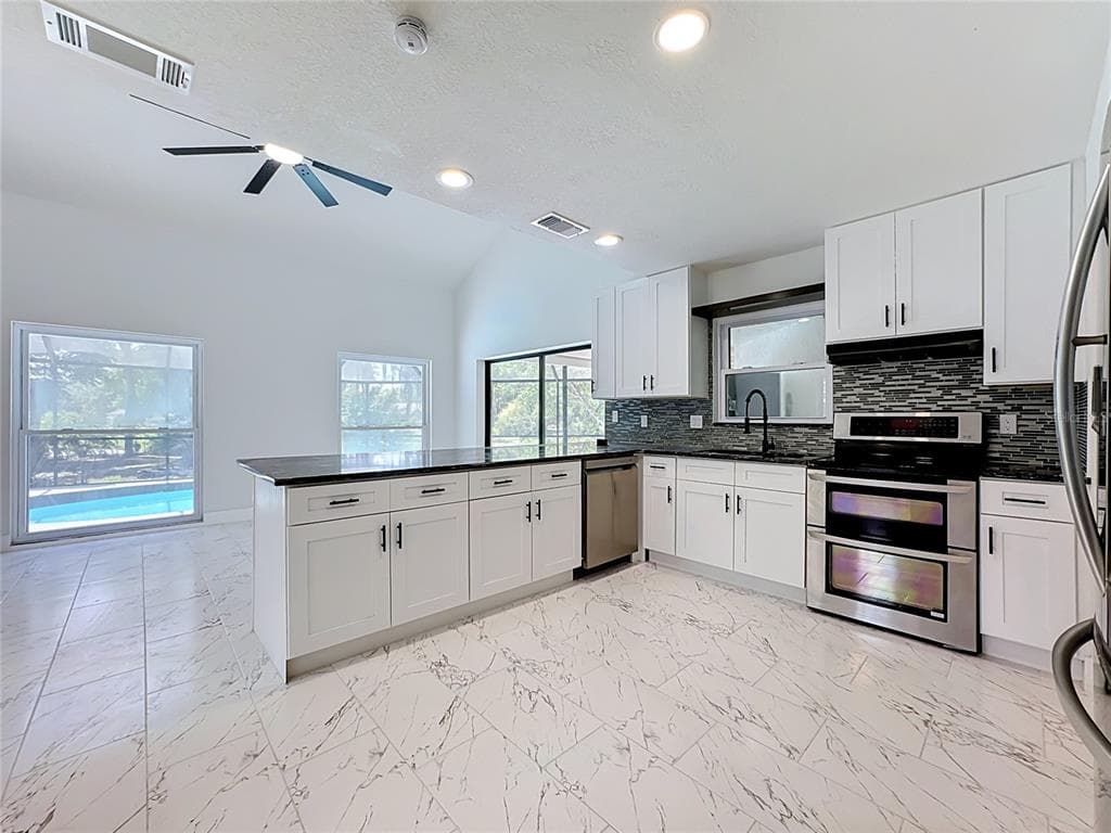 4256 KING RICHARD LANE photo 8