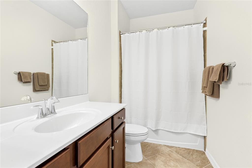 12192 AMICA LOOP photo 18