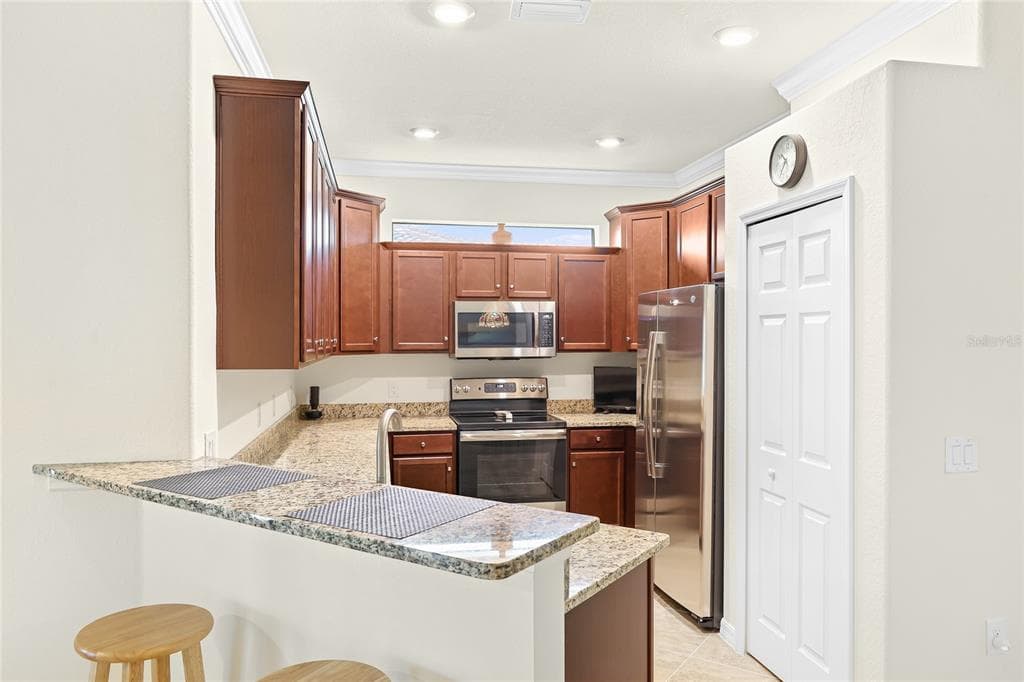 12192 AMICA LOOP photo 11