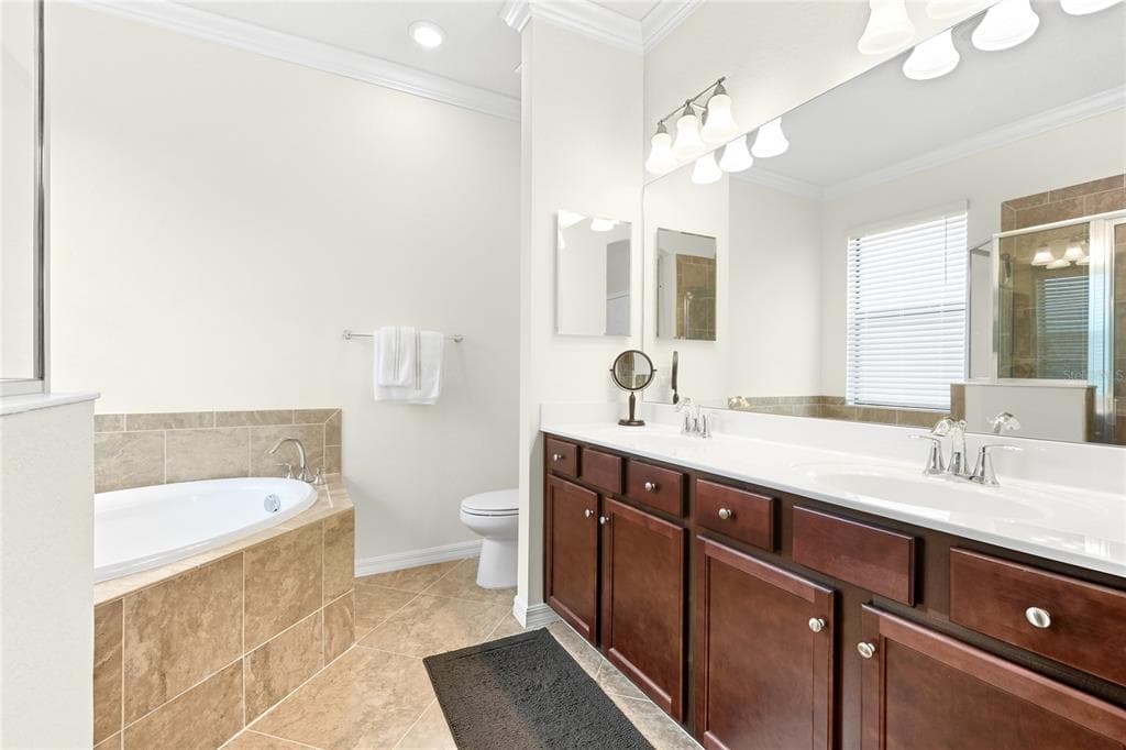 12192 AMICA LOOP photo 25