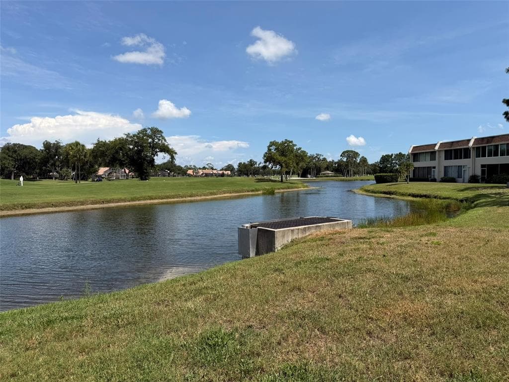 7153 W COUNTRY CLUB DR N 145 photo 19