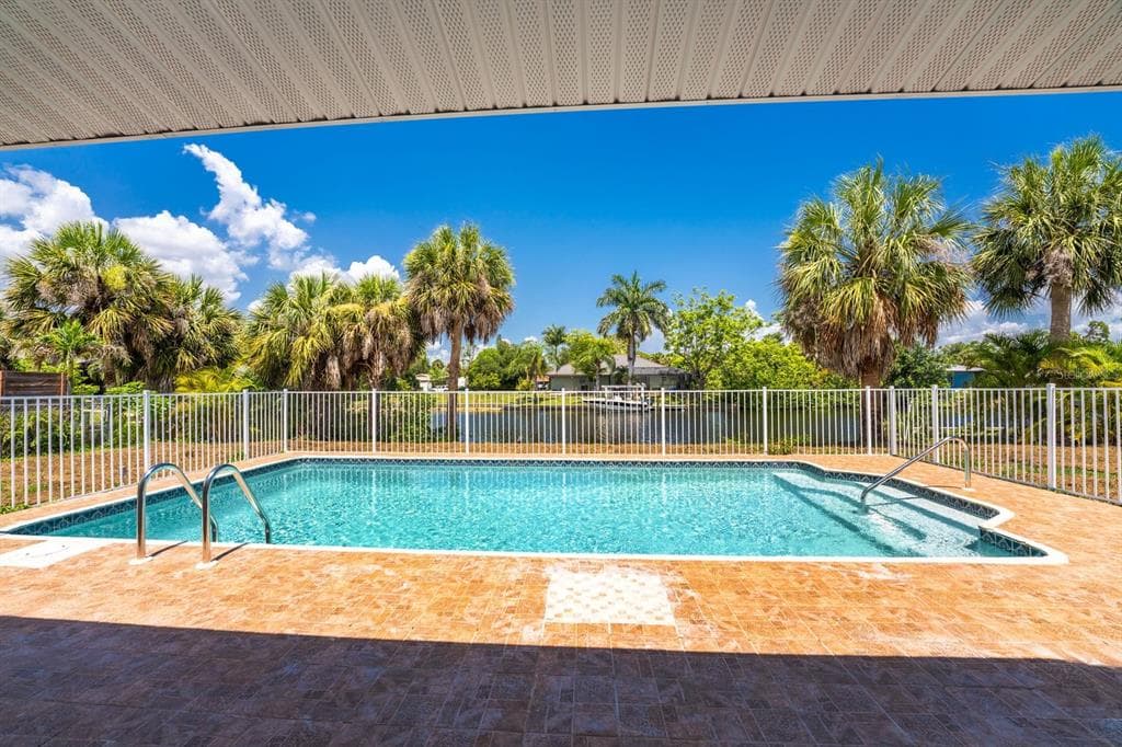 18321 WOLBRETTE CIRCLE photo 2