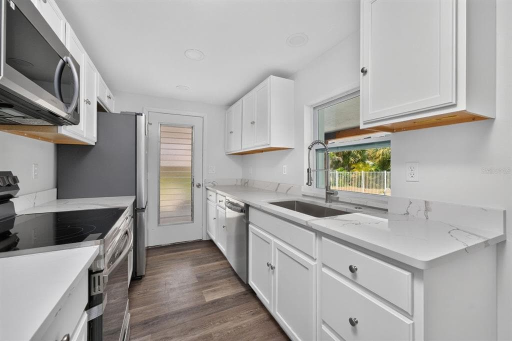 18321 WOLBRETTE CIRCLE photo 11