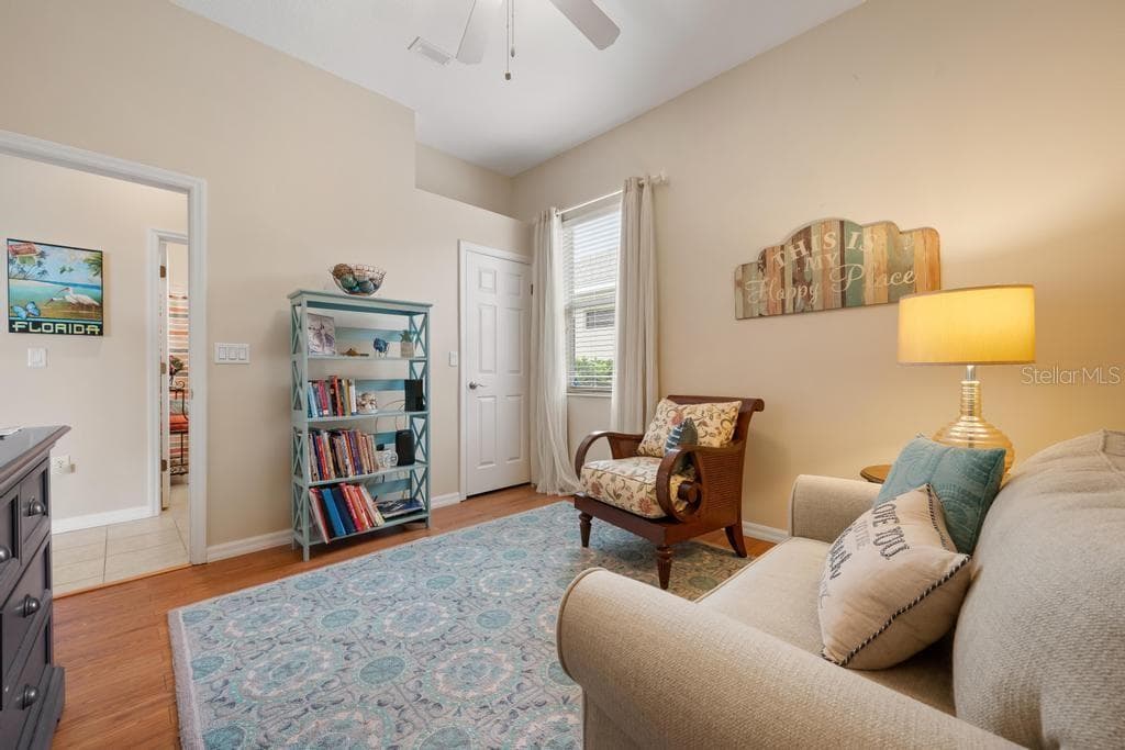 264 DAHLIA COURT photo 22