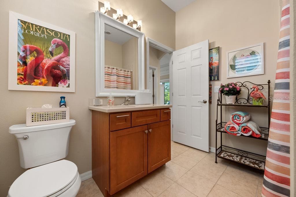 264 DAHLIA COURT photo 24