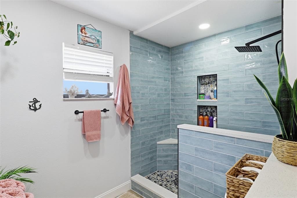 5728 SEABREEZE DRIVE photo 25