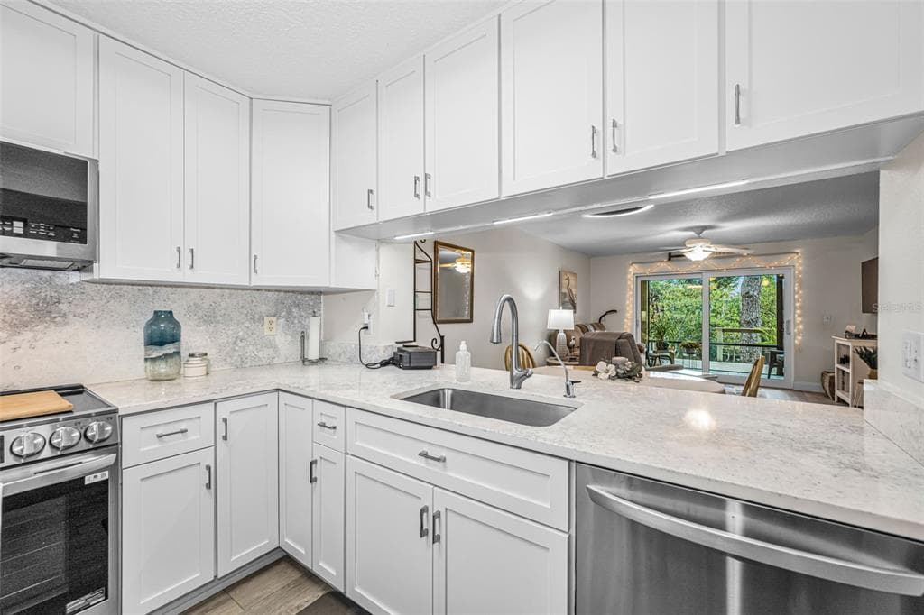 1673 SEASCAPE CIRCLE 102 photo 22