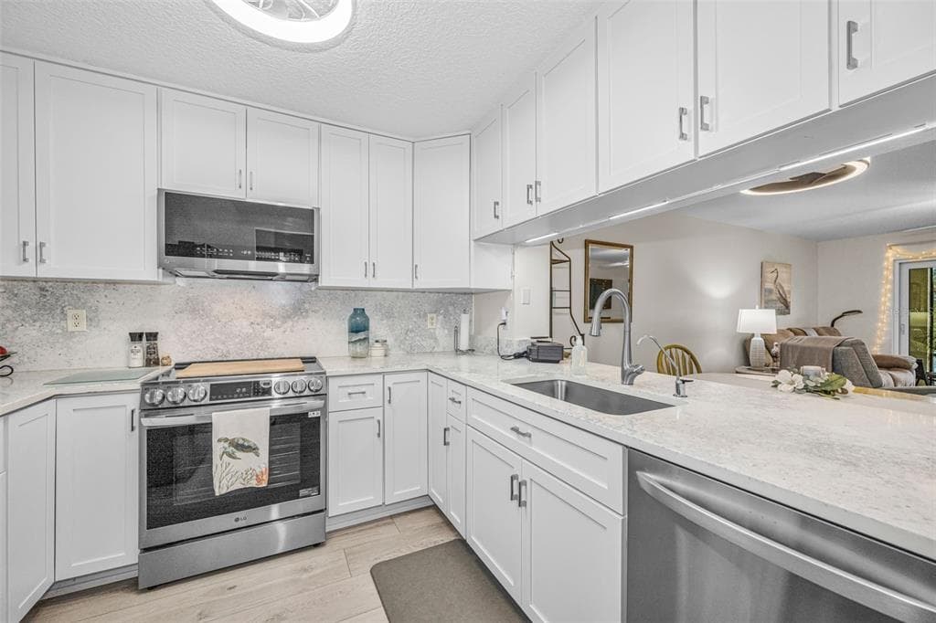 1673 SEASCAPE CIRCLE 102 photo 20