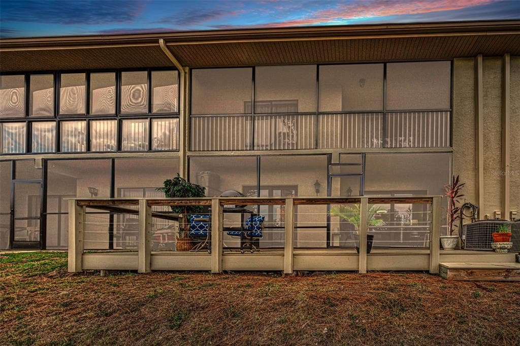 1673 SEASCAPE CIRCLE 102 photo 14