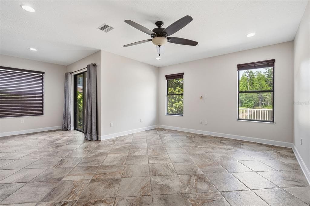 1120 MAZA PLACE photo 23