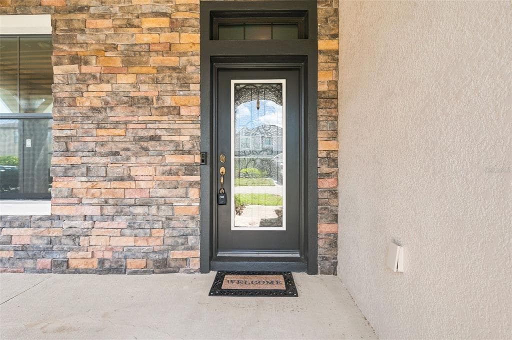 1120 MAZA PLACE photo 4