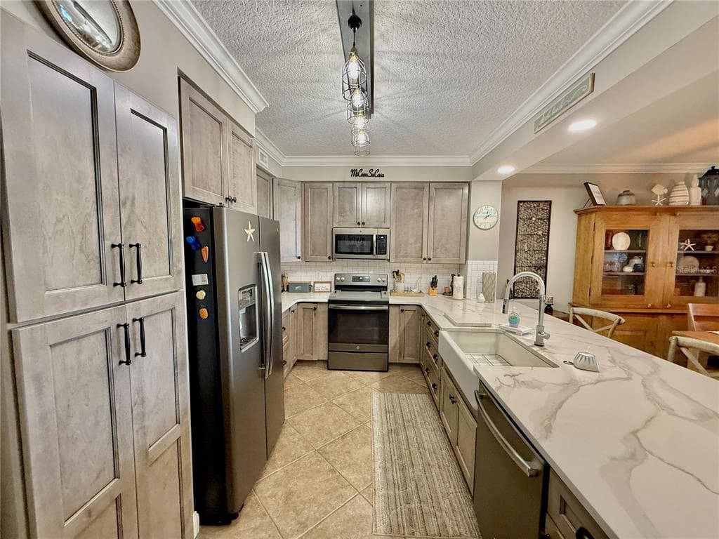 60 SURFVIEW DRIVE 421 photo 20