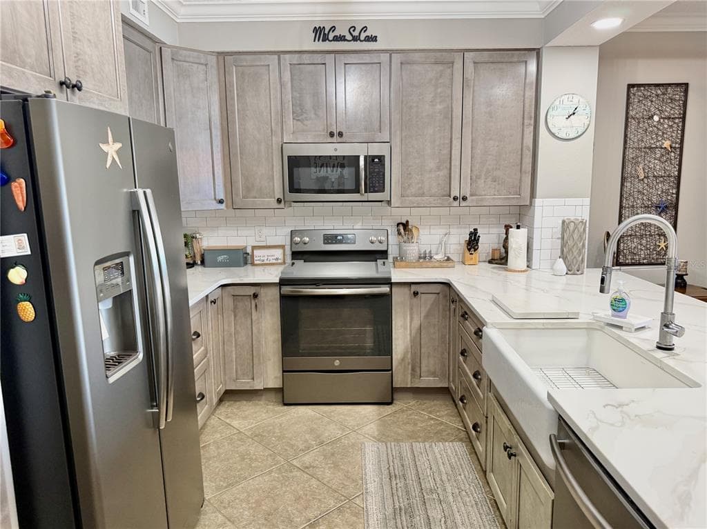 60 SURFVIEW DRIVE 421 photo 21