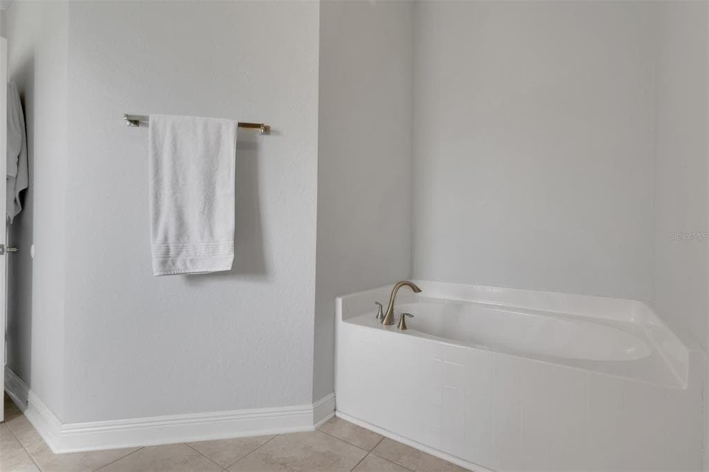27077 BROOK FOREST ROAD photo 16