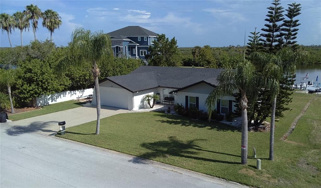5717 SEABREEZE DRIVE photo 2