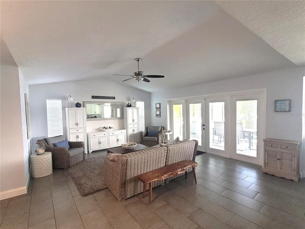 5717 SEABREEZE DRIVE photo 9