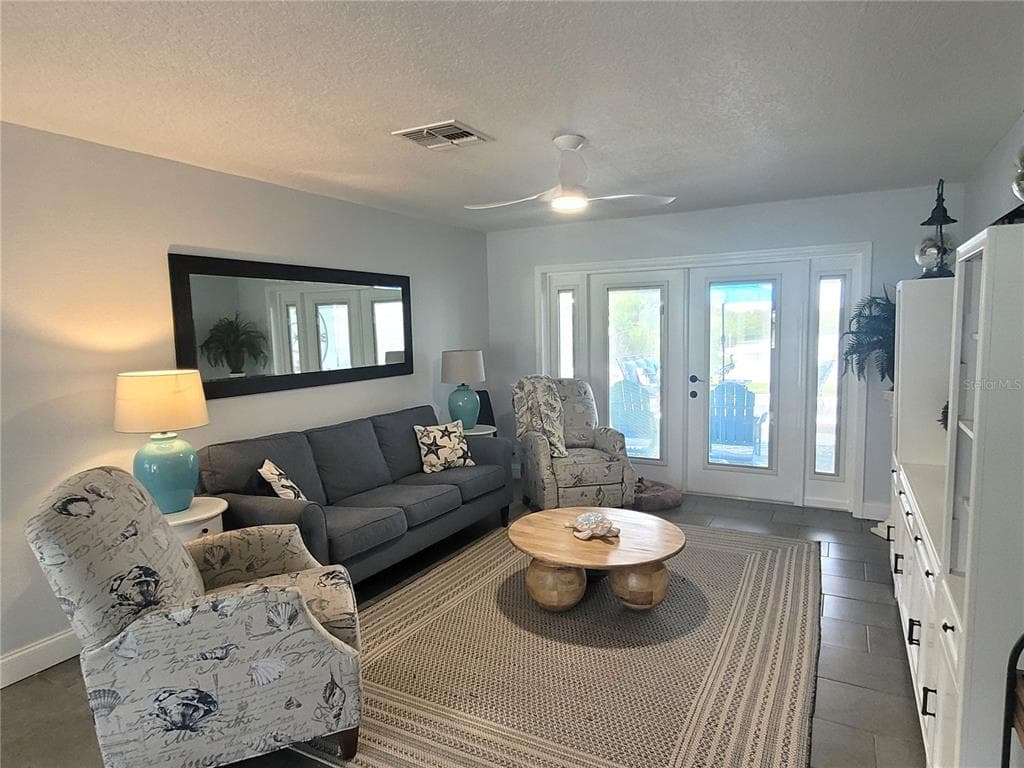5717 SEABREEZE DRIVE photo 18