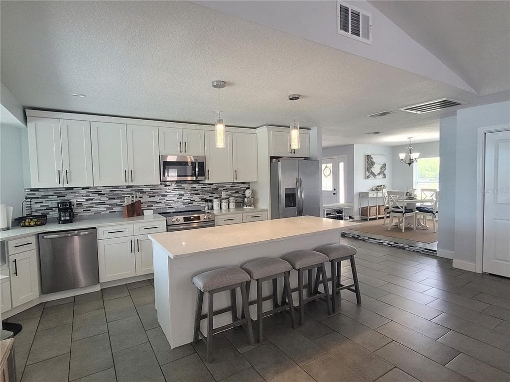 5717 SEABREEZE DRIVE photo 15