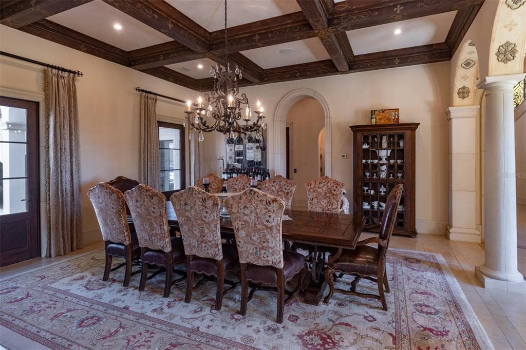 6119 GROSVENOR SHORE DRIVE photo 22