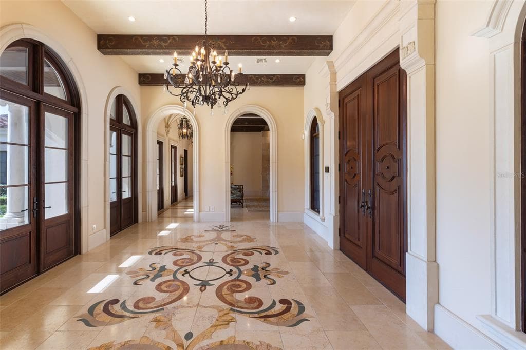 6119 GROSVENOR SHORE DRIVE photo 14
